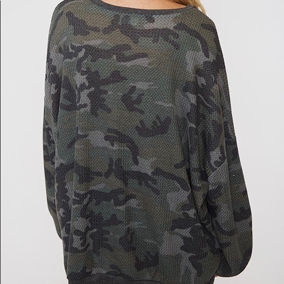 LOOSE FIT CAMOUFLAGE TOP - Picture 7 of 8